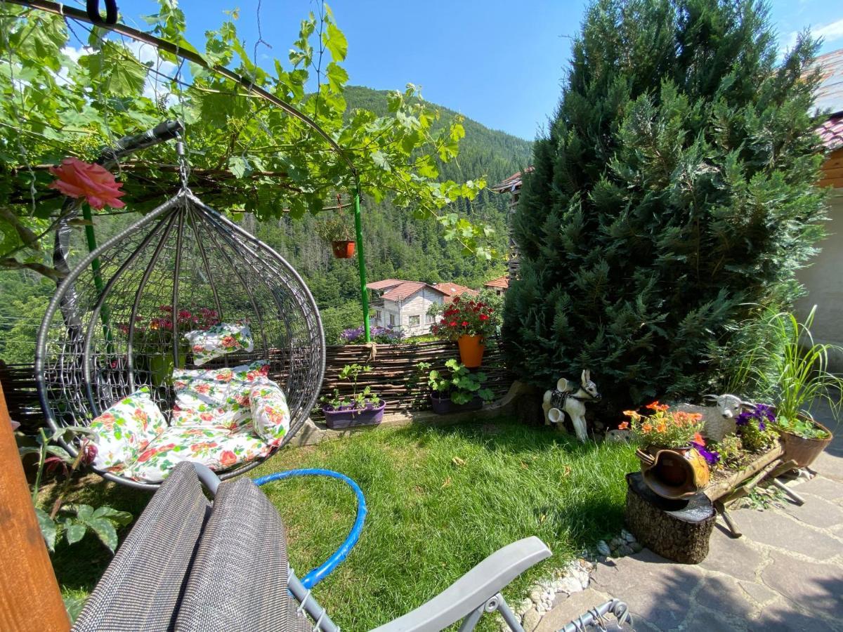 Къща За Гости Хаджиевата Къща Smolyan Exteriör bild